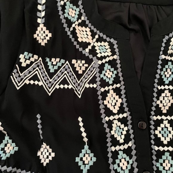 American Rag Cie Womens Dress with Embroidery Details on Bodice and Hemline Sz M - Picture 17 of 17